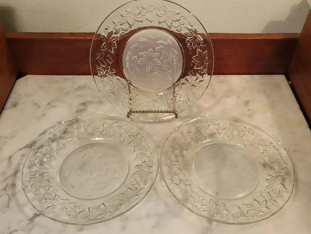 Princess House Fantasia Crystal Salad Dessert Plates Set of 3 Frosted Center 8